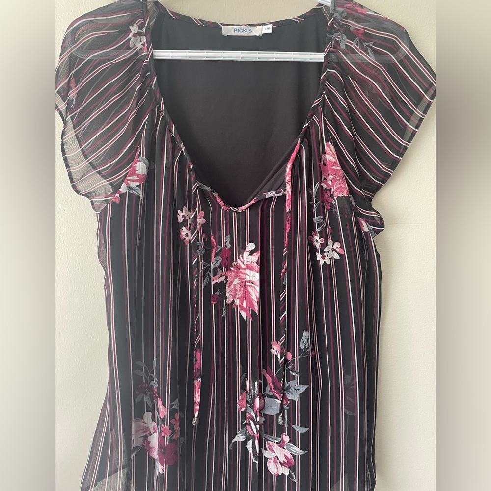 Ricki’s short sleeved blouse